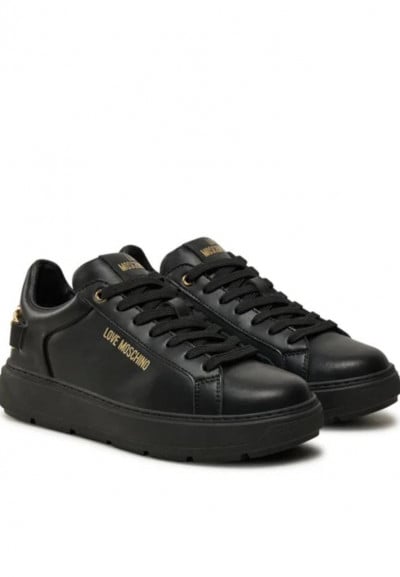 Sneakers Love Moschino