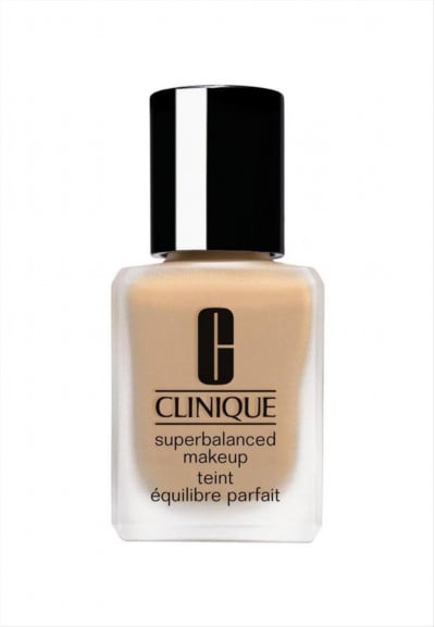 Clinique Superbalanced Makeup Cn10